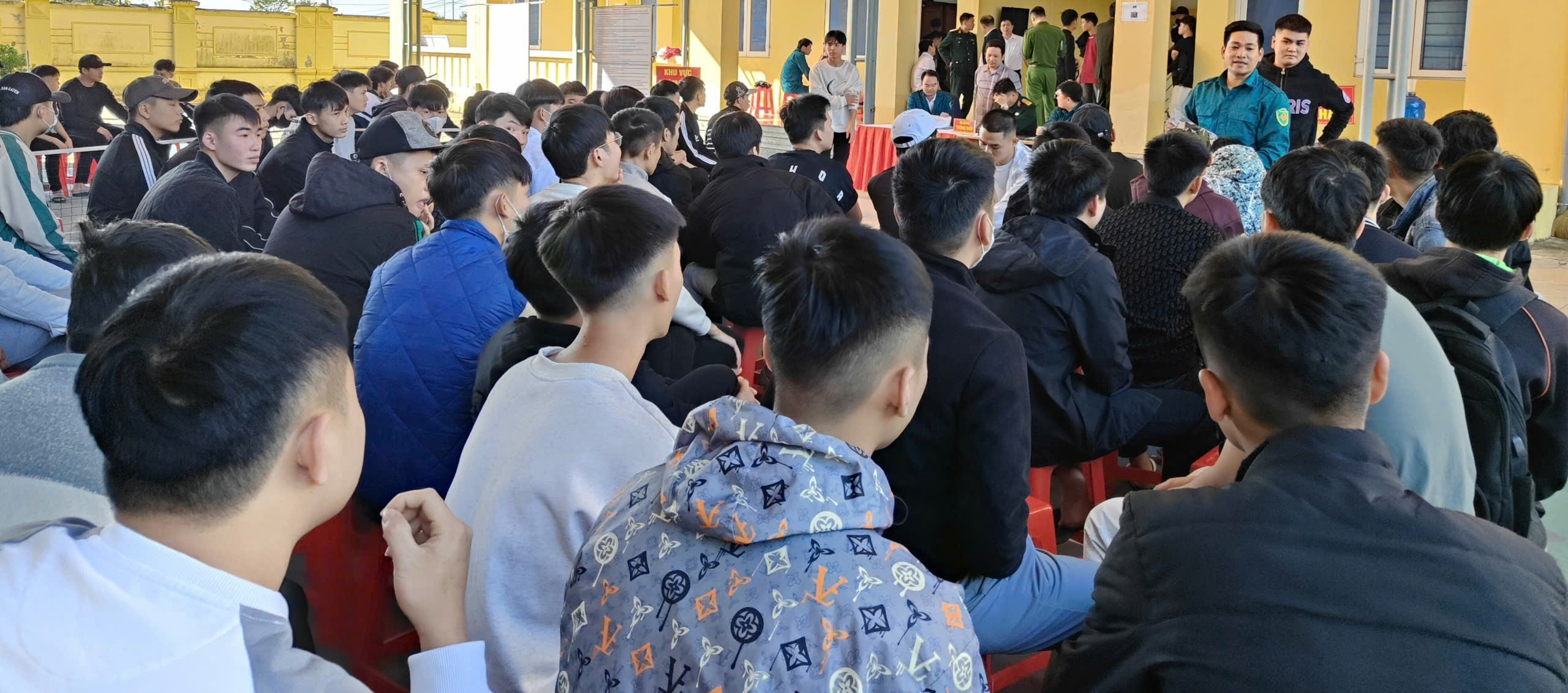 Anh-tin-bai